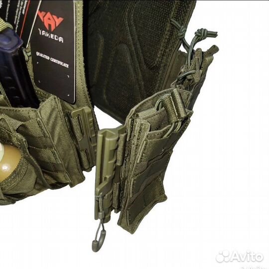 Плитник (бронежилет) с подсумками на быстросбросах