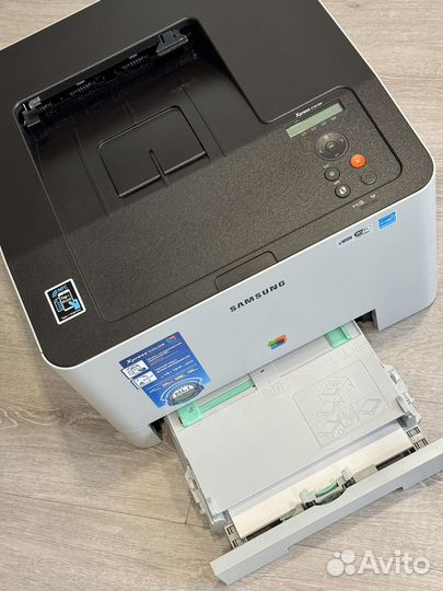 Цветной лазерный принтер Samsung Xpress 1810w