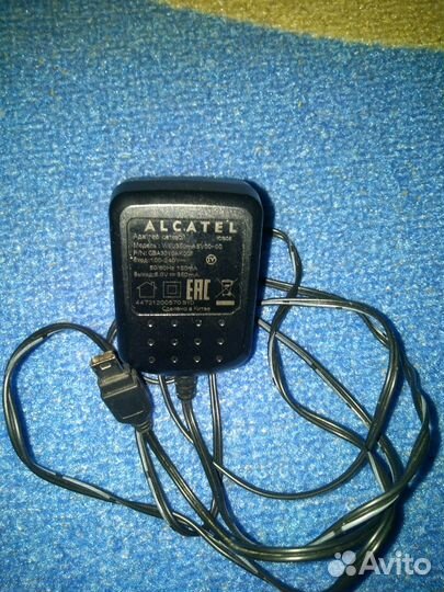 Зарядное устройство на сот. телефоны