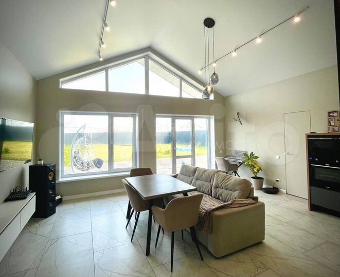 Дом 136 м² на участке 8 сот.