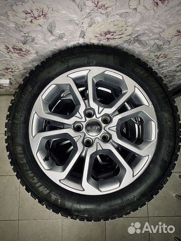 Michelin X-Ice North 4 215/55 R17 98T