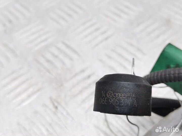 Датчик детонации Volkswagen Golf 4 2004 06E905377J