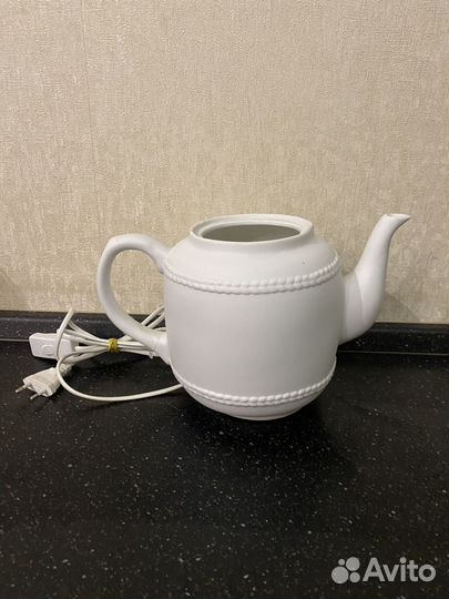 Светильник чайник, бутылки декор