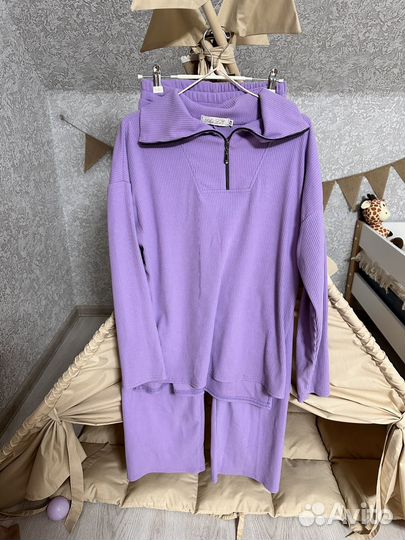 Костюм женский