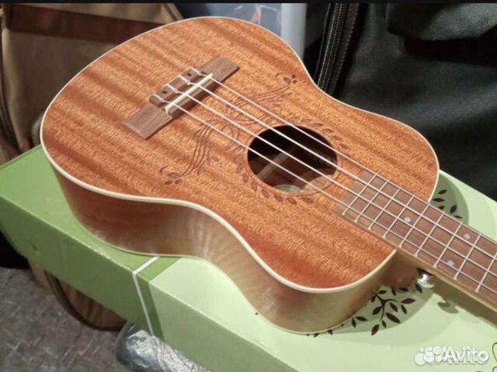Укулеле Тенор Olive Красное Дерево