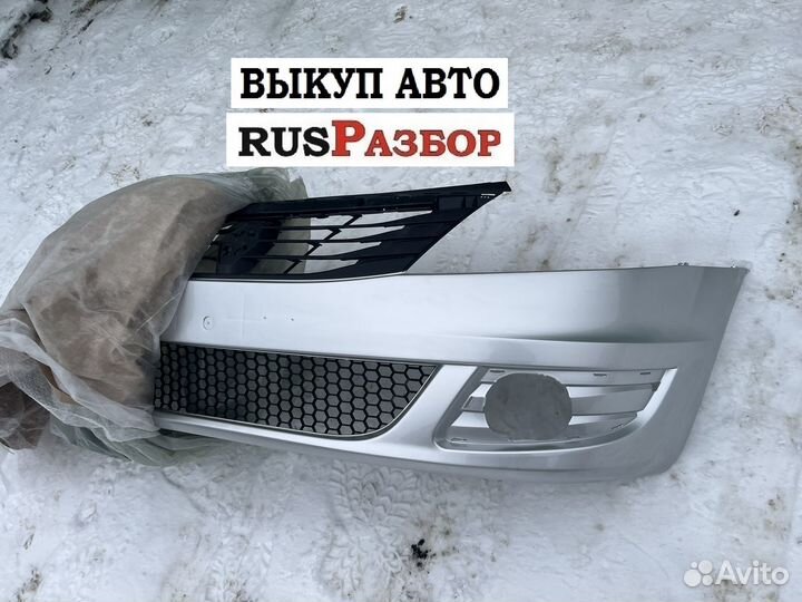 Бампер Рено Логан в цвет