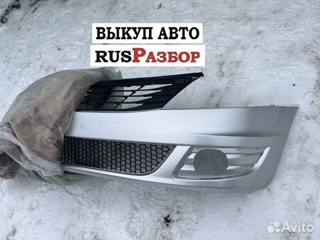 Бампер Рено Логан в цвет