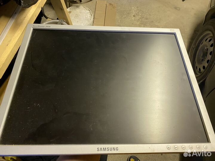 Монитор Samsung