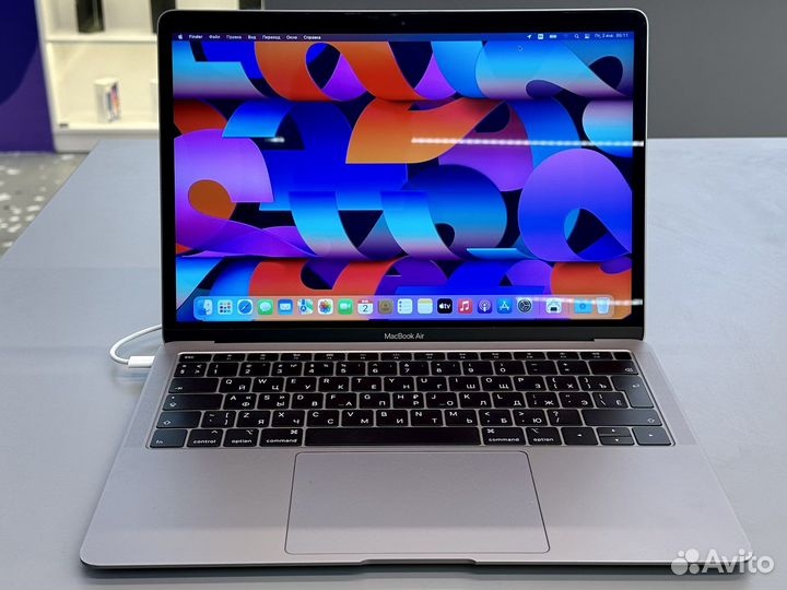 MacBook Air 13 (8/128/i5/2018г.)