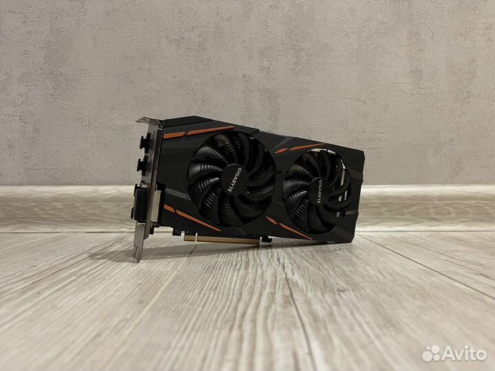 Видеокарта Gigabyte Gaming RX580 8GB из компа