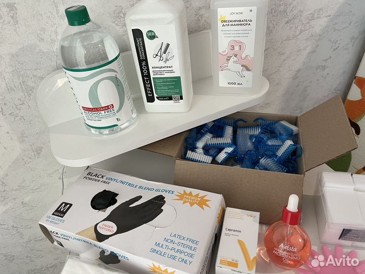 Огромный набор для мастера маникюра