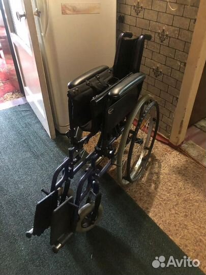 Инвалидная коляска