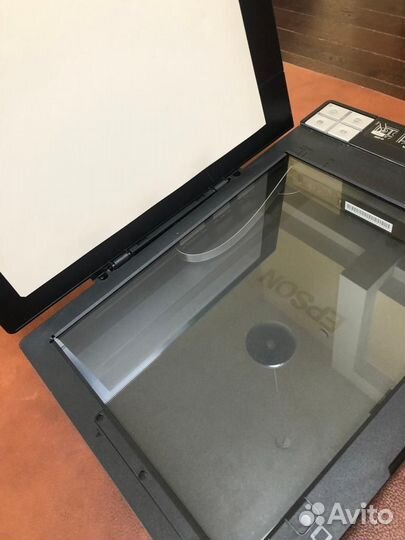 Сканер Epson perfection v30