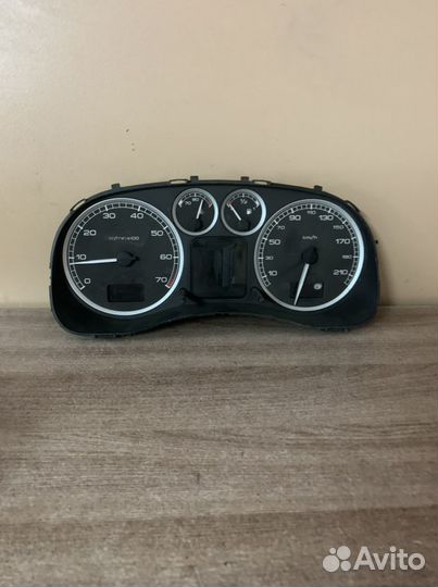 Панель приборов для Пежо 307 (2.0) АКПП