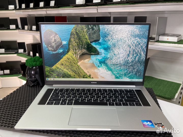 Honor MagicBook Pro 16 / Ryzen 5-4600H, 16/512Gb