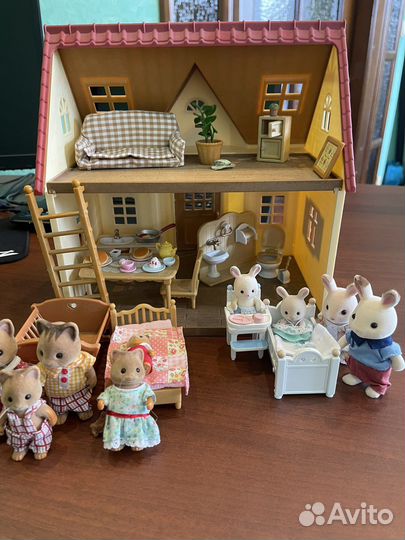 Sylvanian Families дом с мебелью и семьями