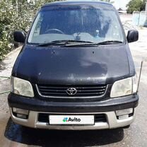 Toyota Noah 2.0 AT, 2001, 435 000 км, с пробегом, цена 950 000 руб.