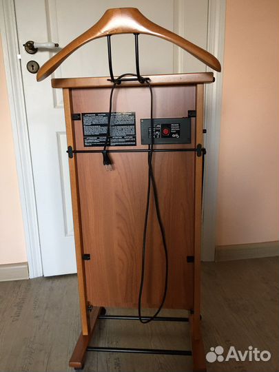 Напольная электрическая пресс-вешалка для костюма