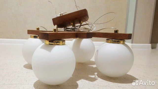 Продается люстра потолочная 