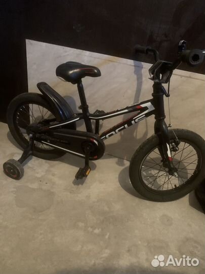 Детский трехколесный велосипед