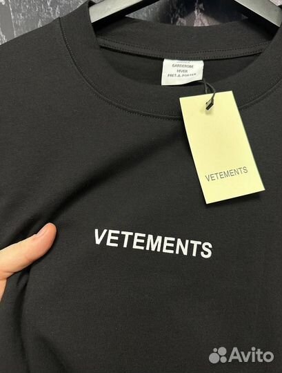 Футболка Vetements