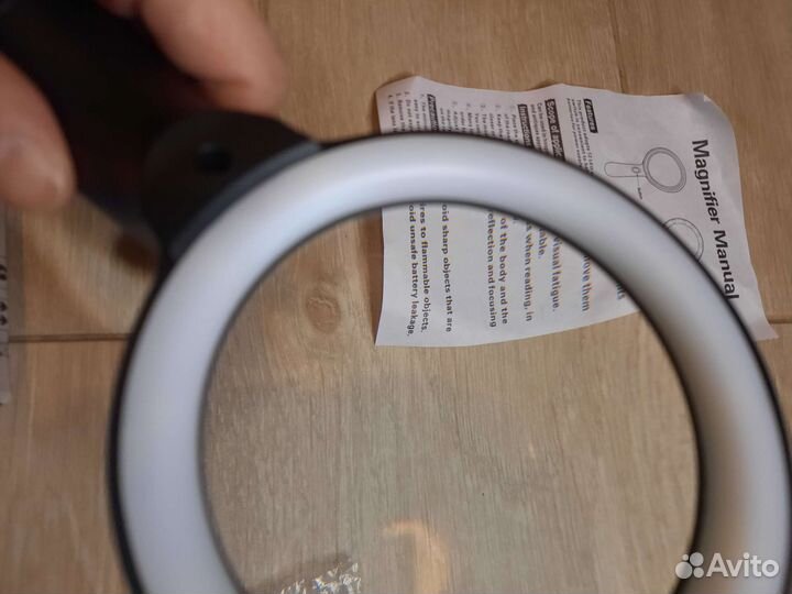 Увеличительное стекло лупа с подсветкой