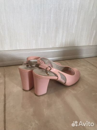 Босоножки