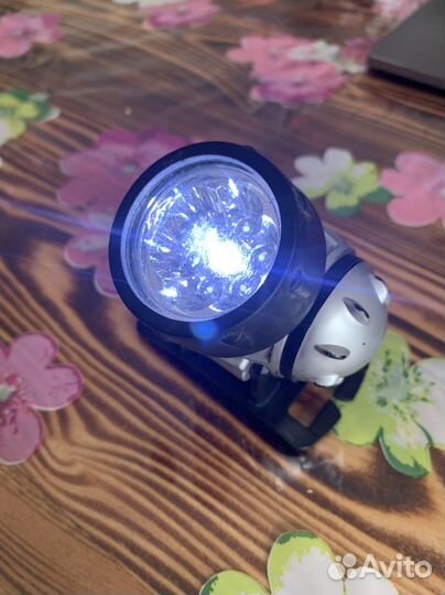 Налобный фонарик