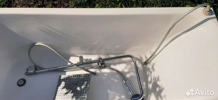 Ванна акриловая 170х70 б/у с гарнитуром Damixa