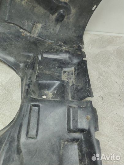 Подкрылок передний левый Mazda Axela 2008