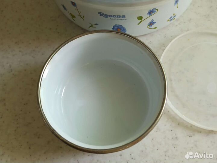 Контейнеры металлические с крышками