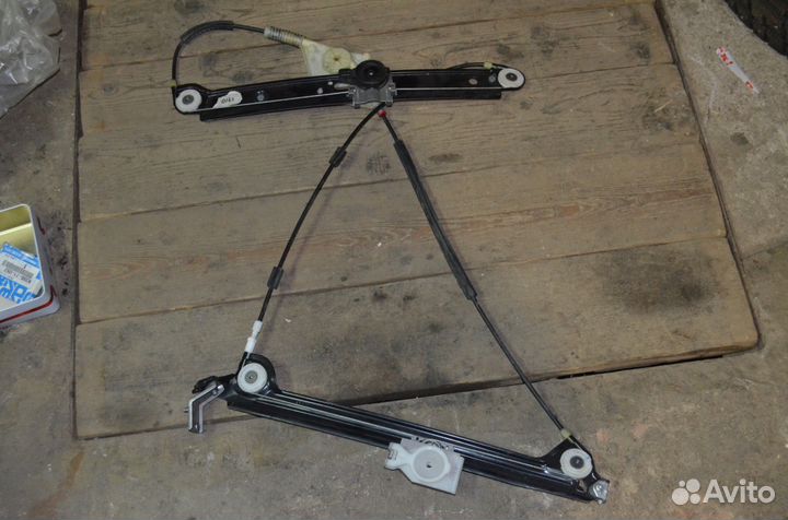 BMW 1 Стеклоподъемник