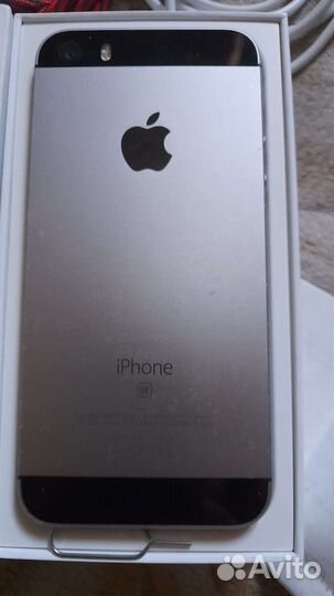 Телефон iPhone se