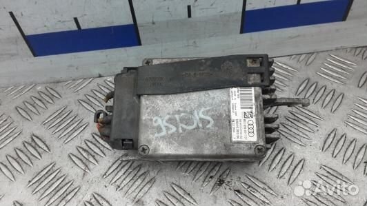 Реле вентилятора audi A4 B7 (95D15WV01)