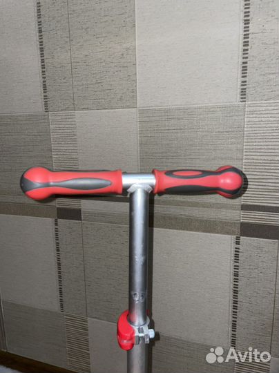 Самокат трехколесный globber