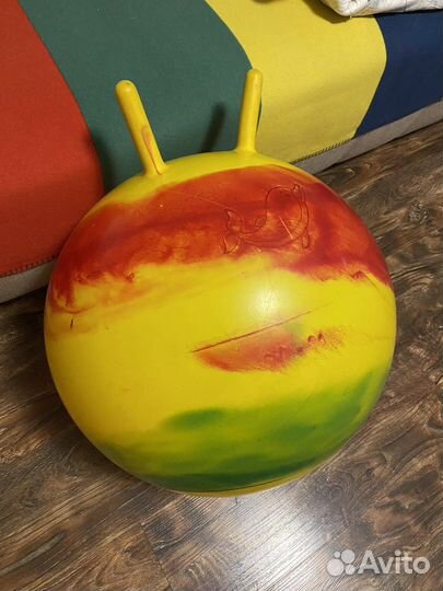 Мяч прыгун для детей с рожками