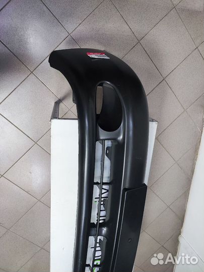 Бампер передний на Chevrolet Lanos