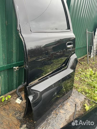 Запчасти Cadillac escalade 2