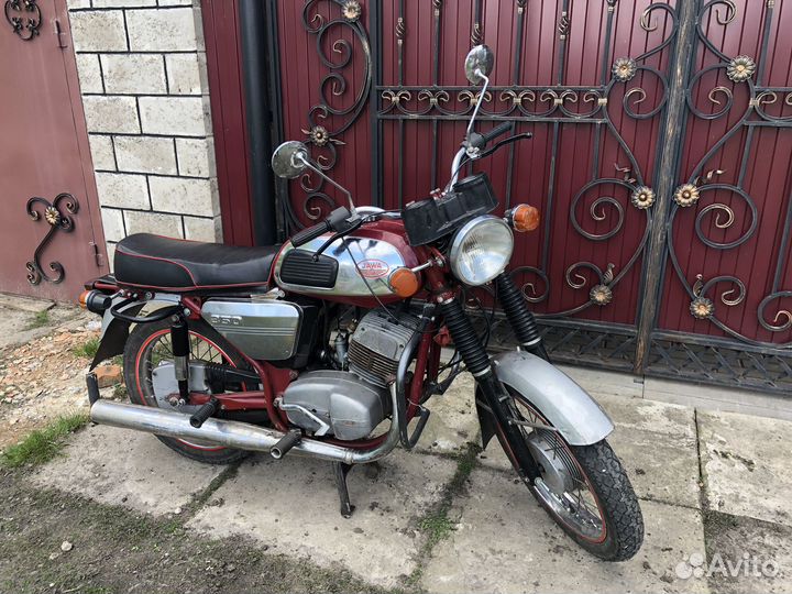 Мотоцикл ява