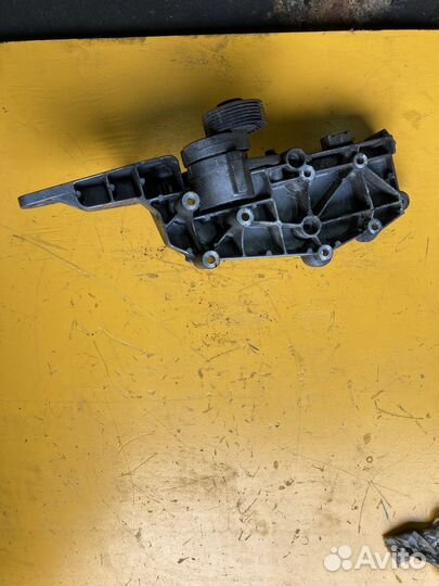 Кронштейн генератора для Volvo S60 2000-2009