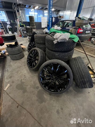 Оригинальные колеса с резиной Tesla Model X