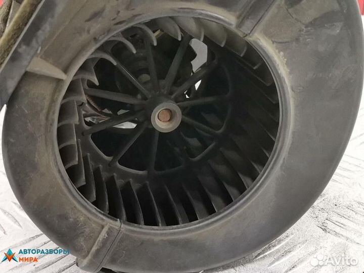 Моторчик печки Skoda Felicia 1996 6U0819021