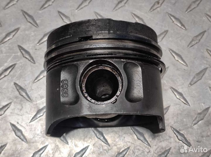 Поршень Mercedes G350 OM603.972 3.5TD W463