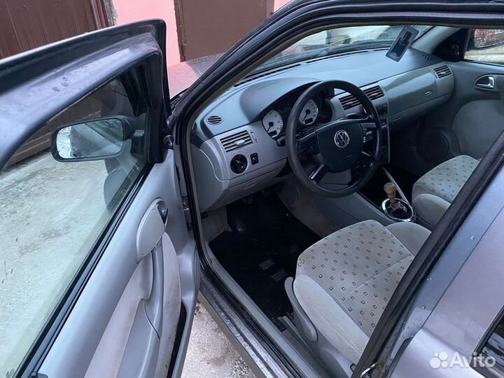 Volkswagen Pointer 1.8 МТ, 2005, 217 000 км