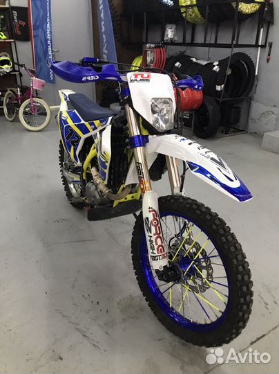 Мотоцикл Motoland XT250ST