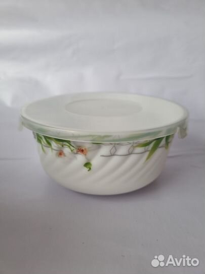 Набор салатников с крышкой