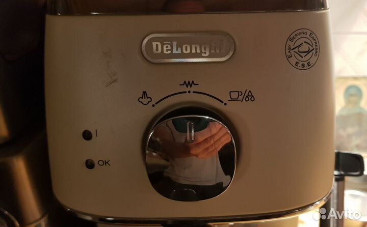 Рожковая кофемашина Delonghi eci341