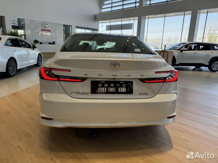 Toyota Camry 2.0 CVT, 2024