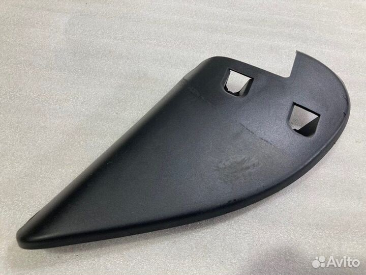 Крышка зеркала (уголок) внутренняя передняя правая