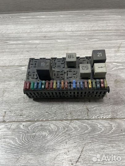 Блок предохранителей volkswagen passat b3